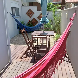 Apto Na De Palmas, Climatizado, Com Piscina, Próximo Ao Mar E Com Jardim Privativo Apartamento